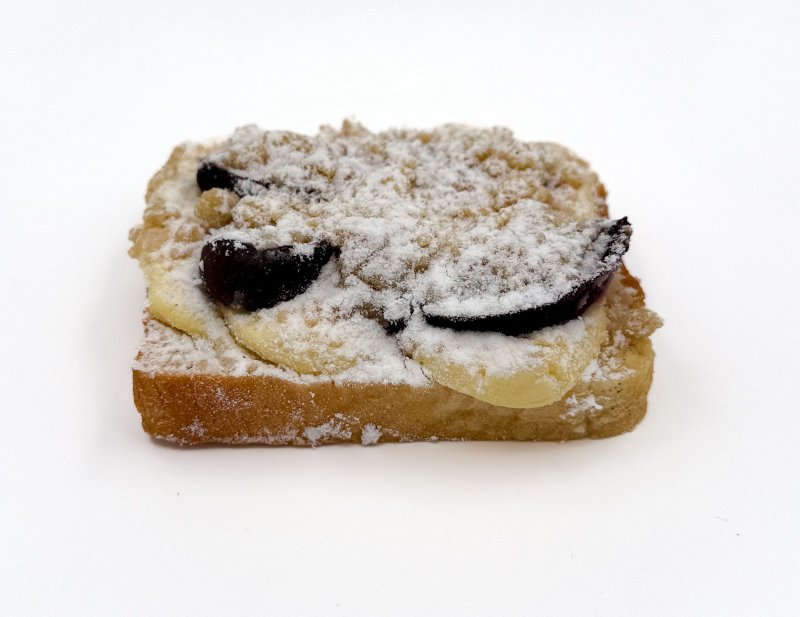 Arme Ritter mit Früchten der Saison